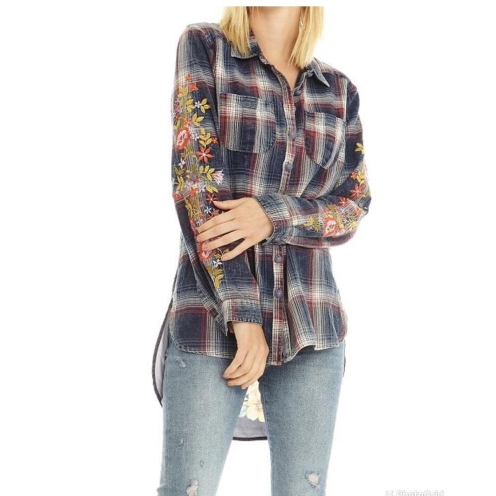 NWT Aratta Size Small Barbara Shirt in Denim Blue Wash.
